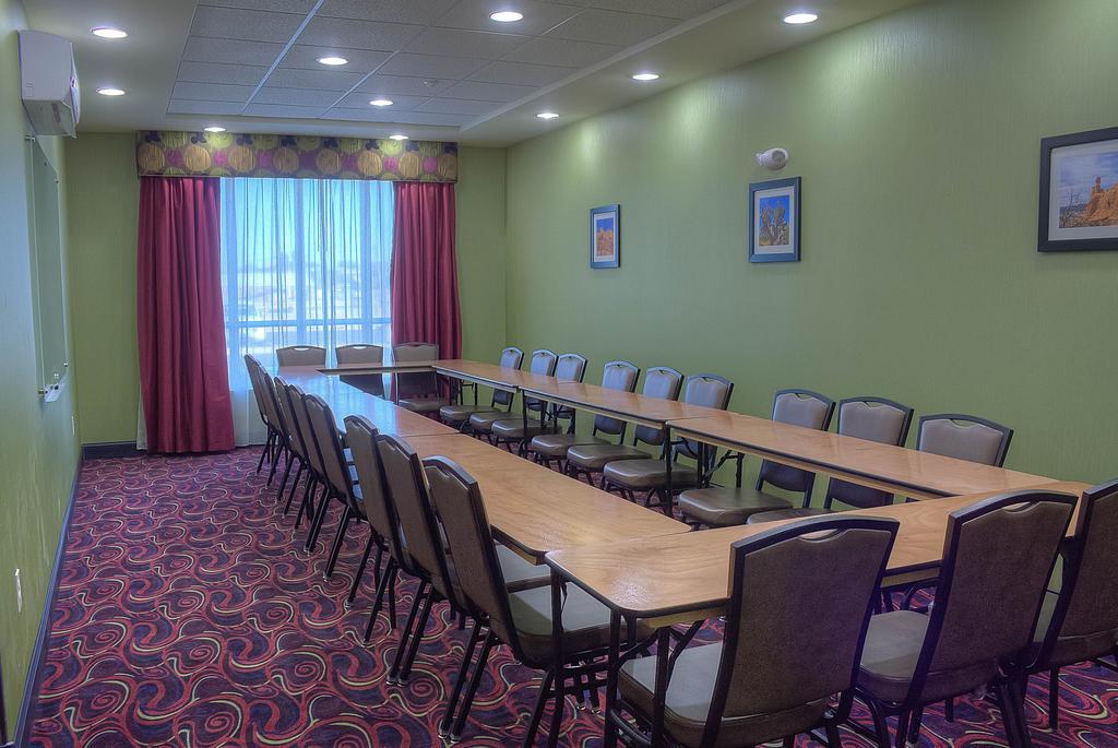 Comfort Inn & Suites Артижа Екстериор снимка