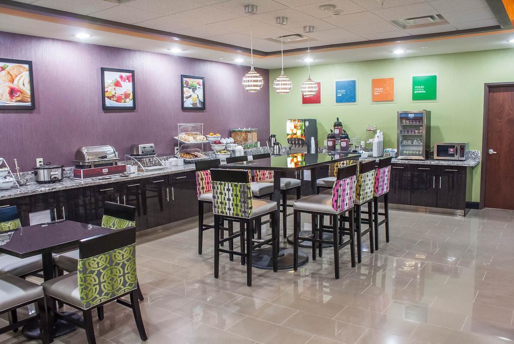 Comfort Inn & Suites Артижа Екстериор снимка