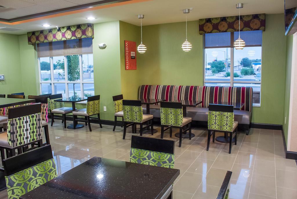 Comfort Inn & Suites Артижа Екстериор снимка