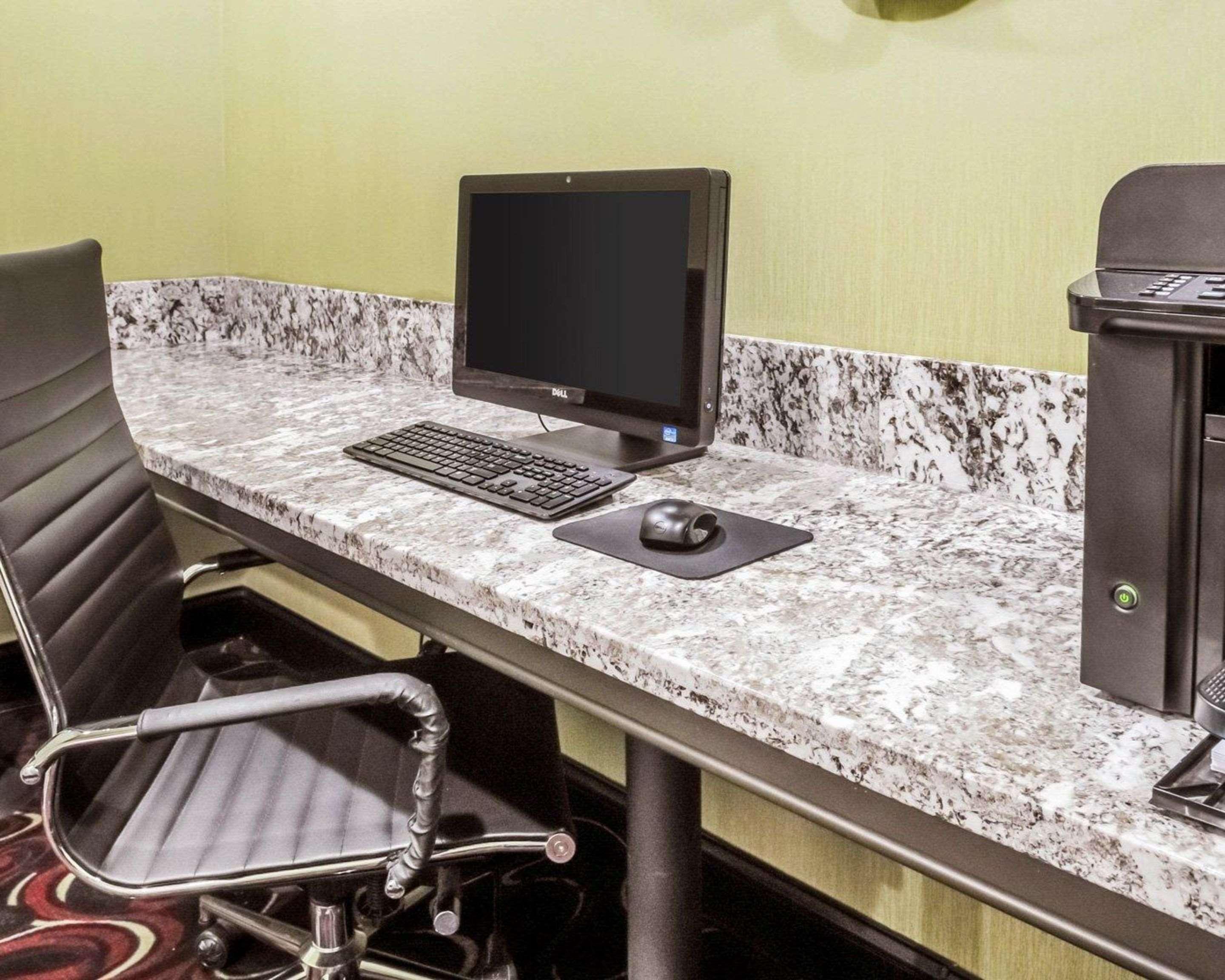 Comfort Inn & Suites Артижа Екстериор снимка