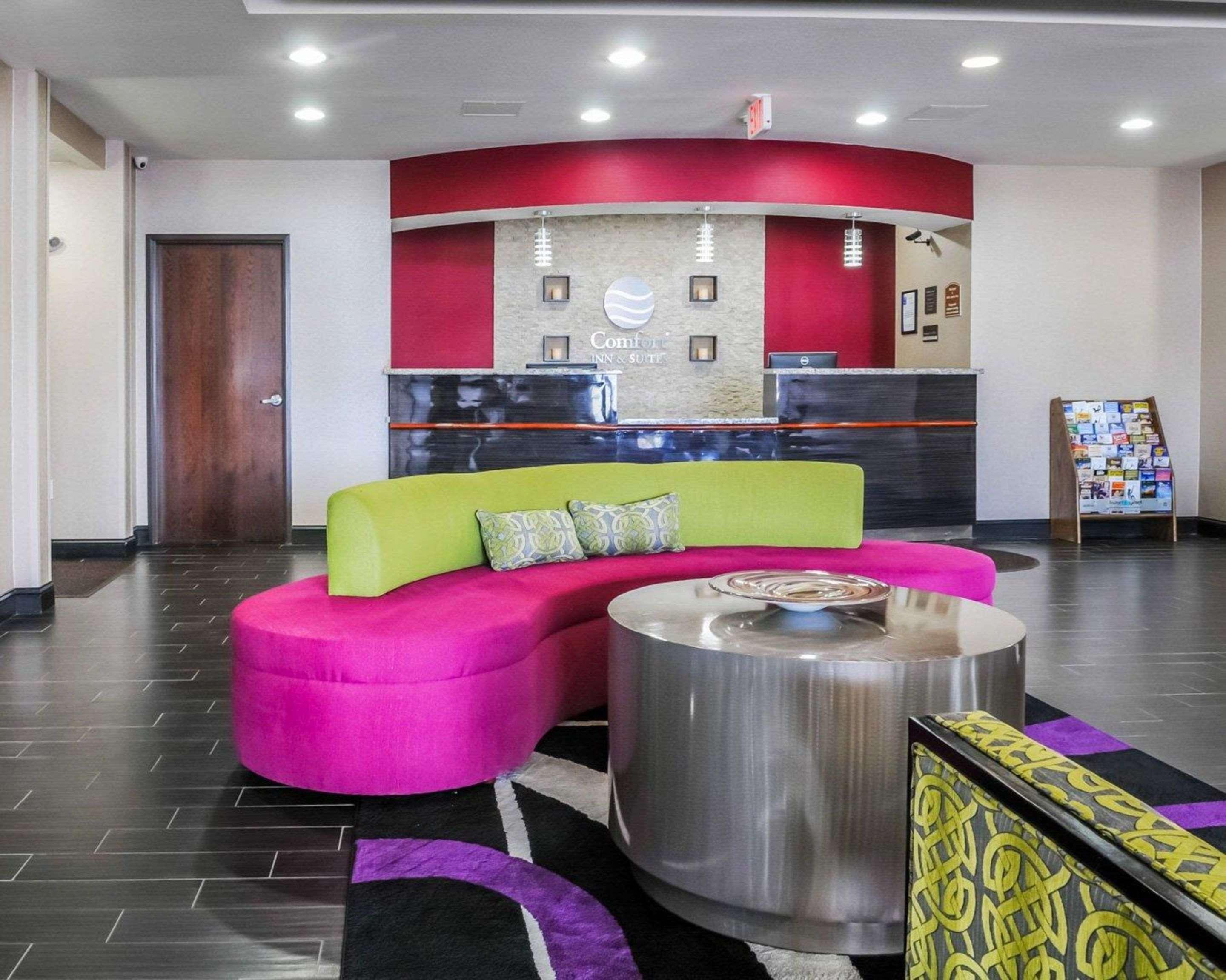 Comfort Inn & Suites Артижа Екстериор снимка