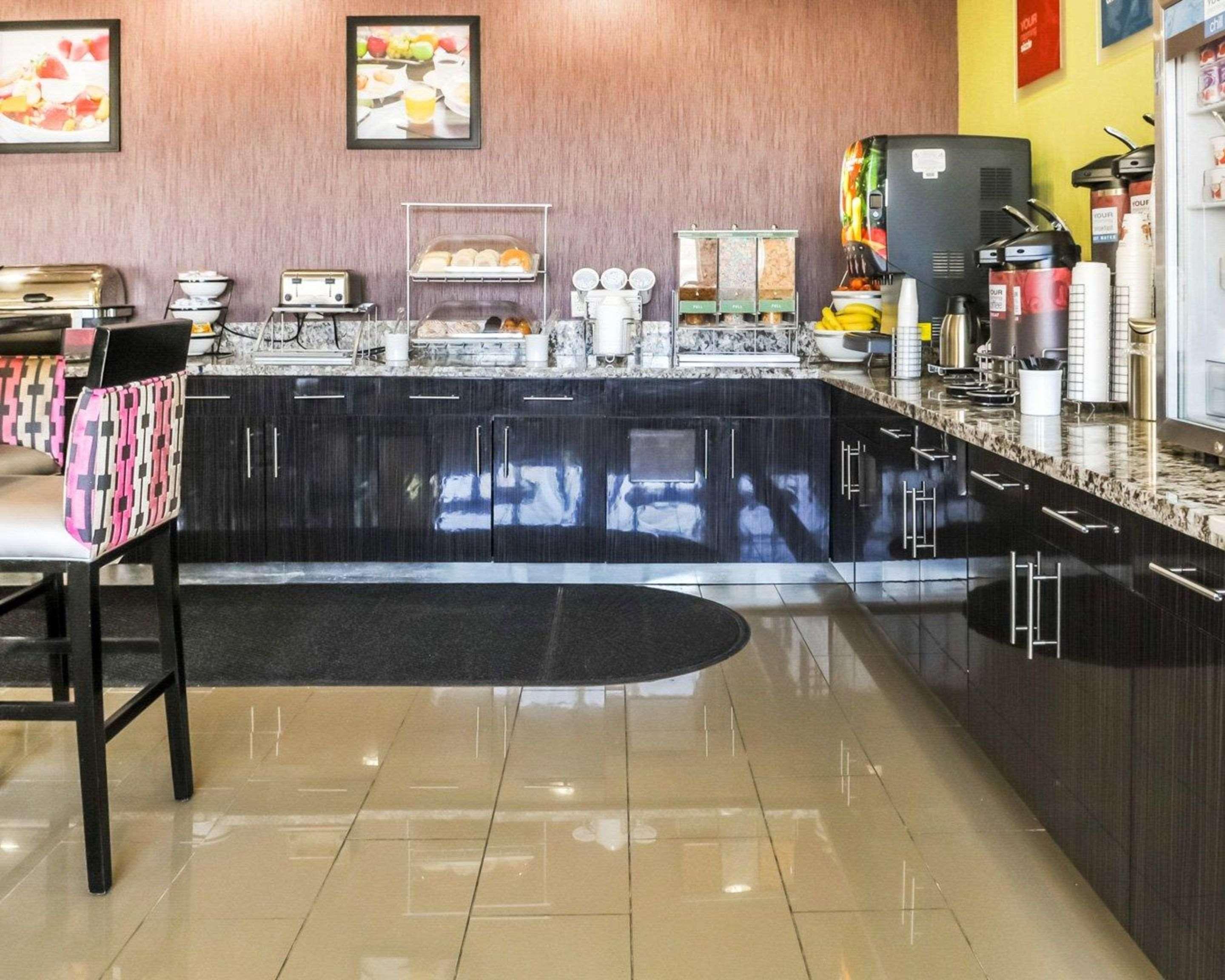 Comfort Inn & Suites Артижа Екстериор снимка