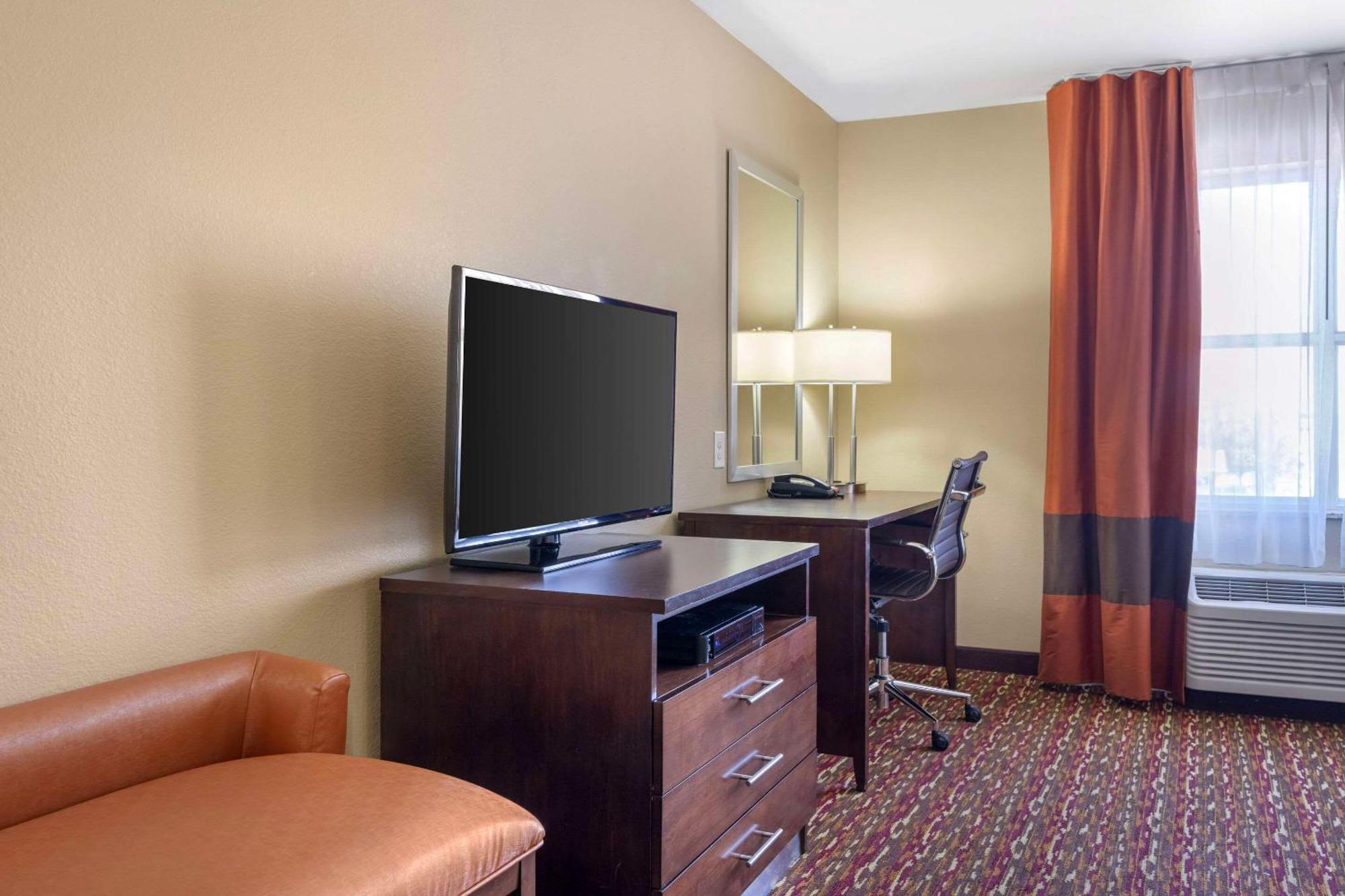 Comfort Inn & Suites Артижа Екстериор снимка