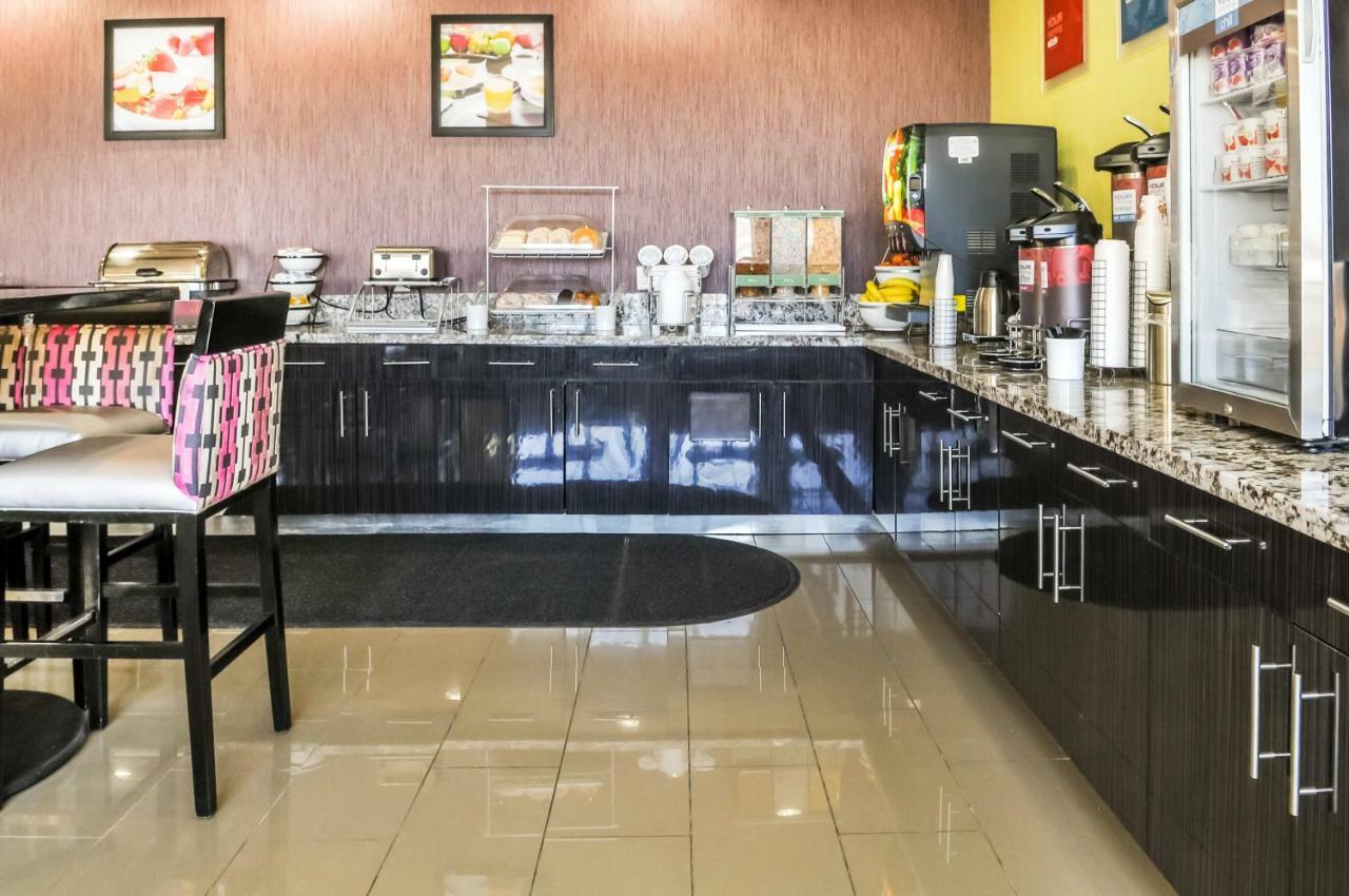Comfort Inn & Suites Артижа Екстериор снимка